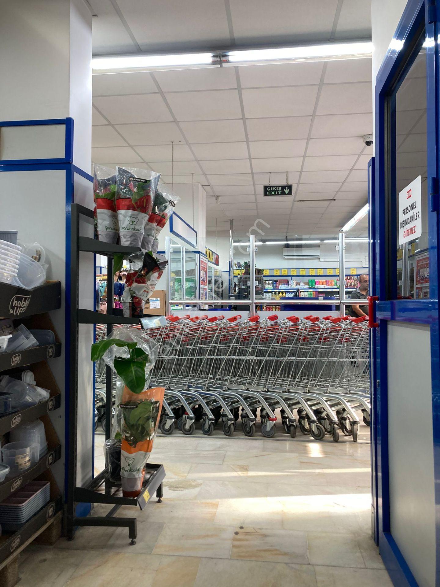 Hürriyet Cad. Üzeri Satılık Kurumsal Kiracılı 590m² Dükkan - Görsel 8
