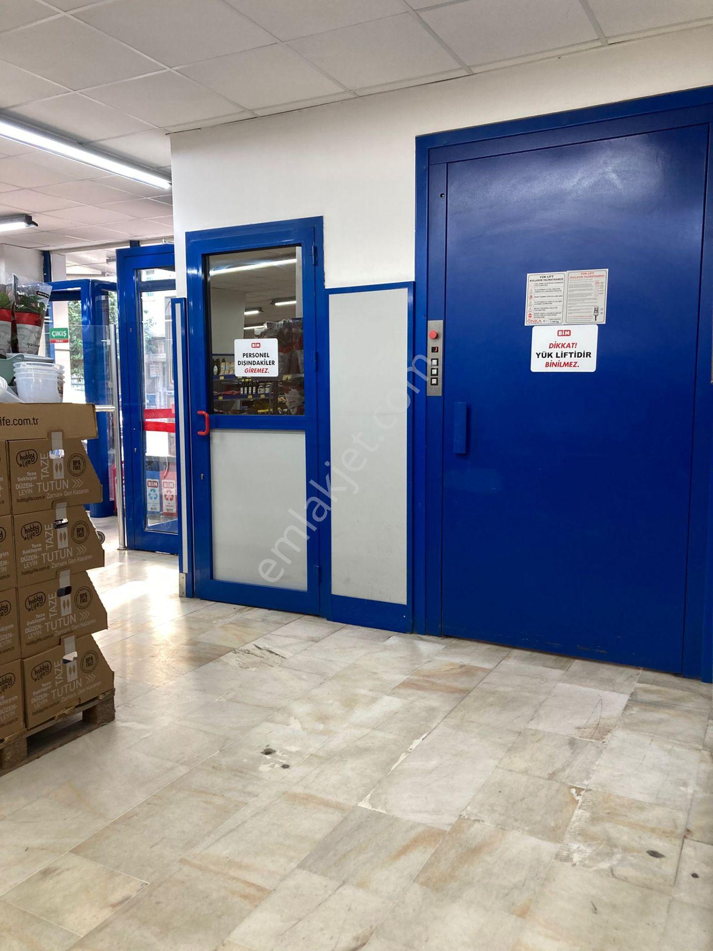 Hürriyet Cad. Üzeri Satılık Kurumsal Kiracılı 590m² Dükkan - Görsel 34