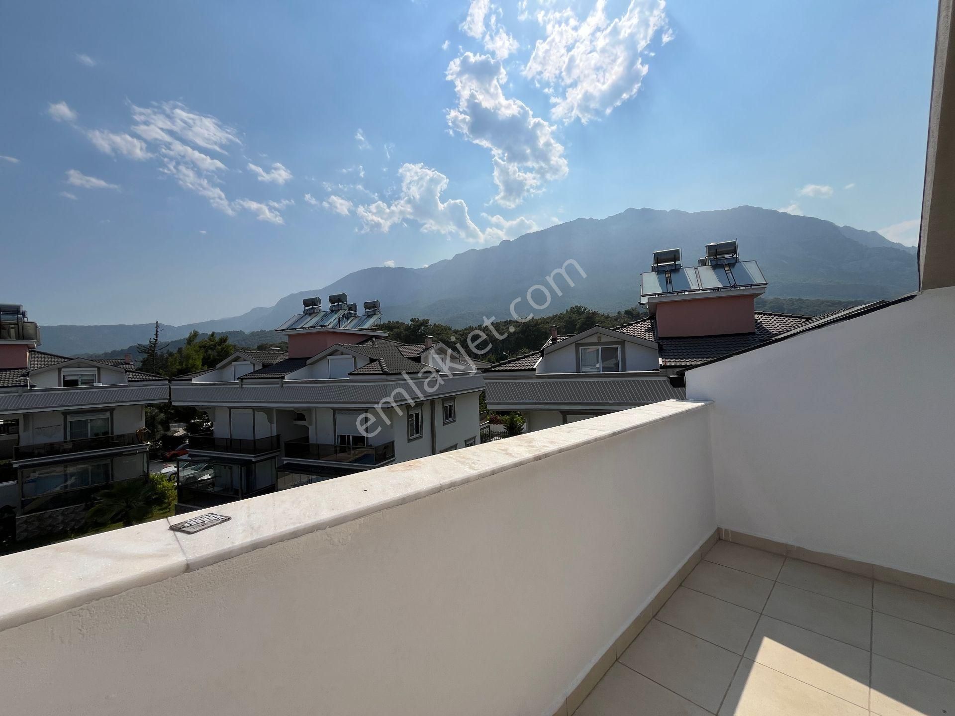 Kuzdere'de Lüx Site İçinde Satılık 4+1 Geniş Daireler - Görsel 26