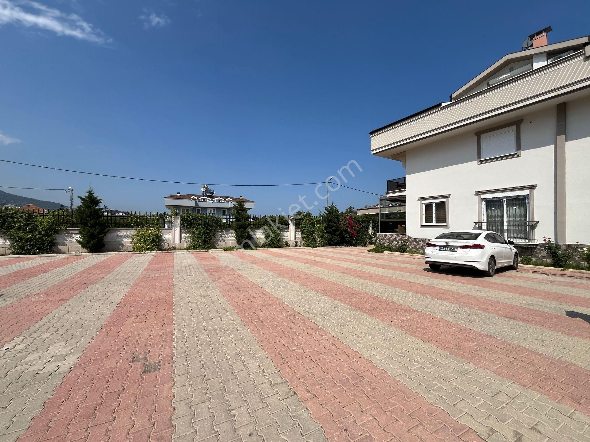 Kuzdere'de Lüx Site İçinde Satılık 4+1 Geniş Daireler - Görsel 31