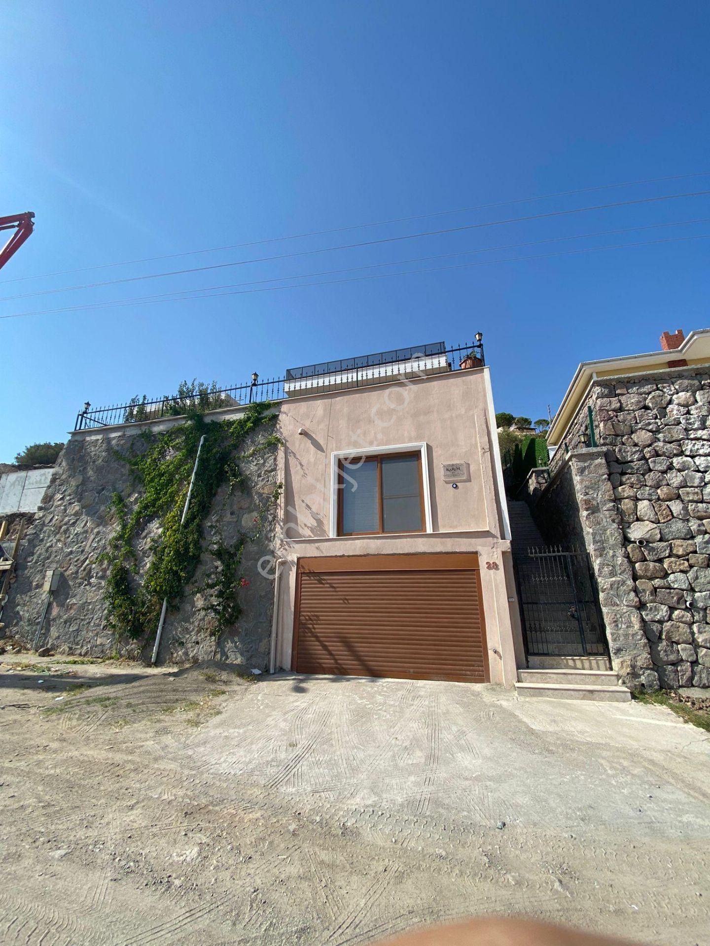 Dikili Çandarlıda Satılık Triblex Villa - Görsel 3