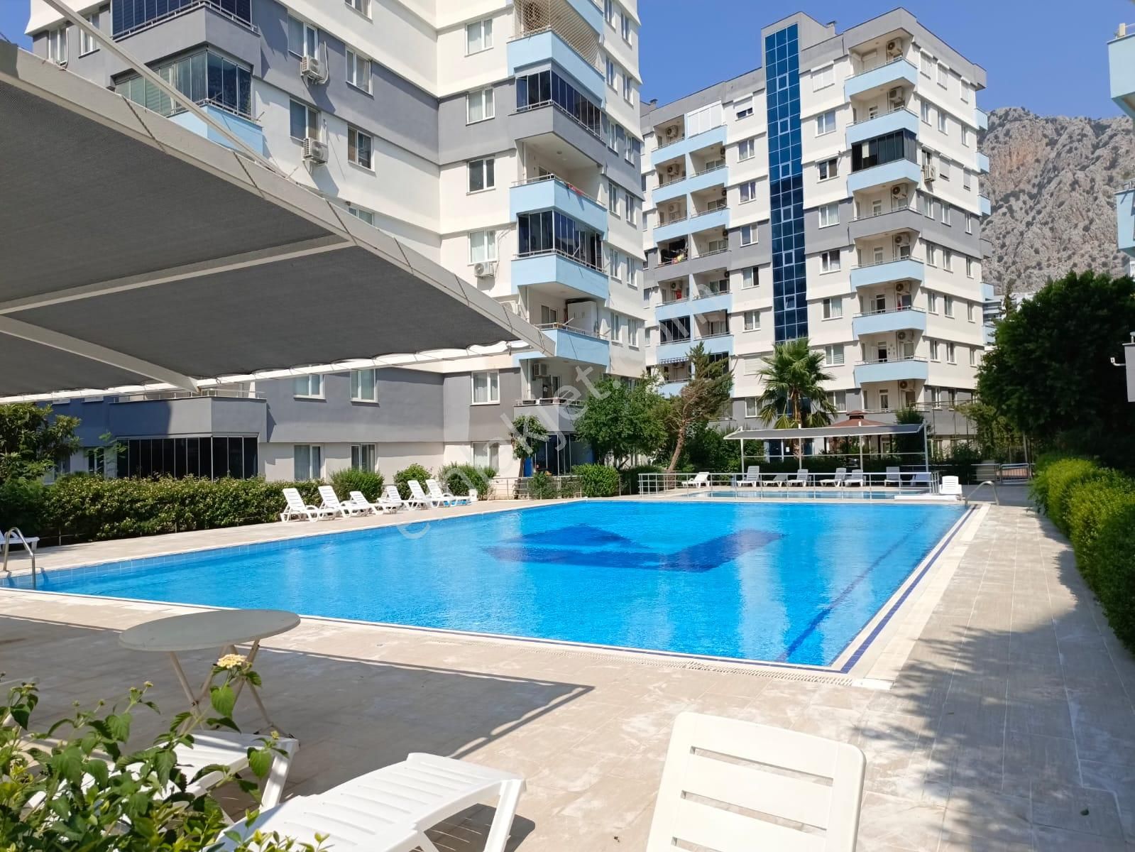 Sarısuda Havuzlu Deniz Manzaralı Sitede 2+1