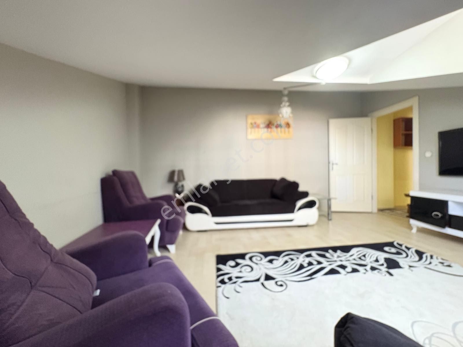 Ana Caddeye Yürüme Mesafesinde Teraslı-klimalı Full Eşyalı Daire