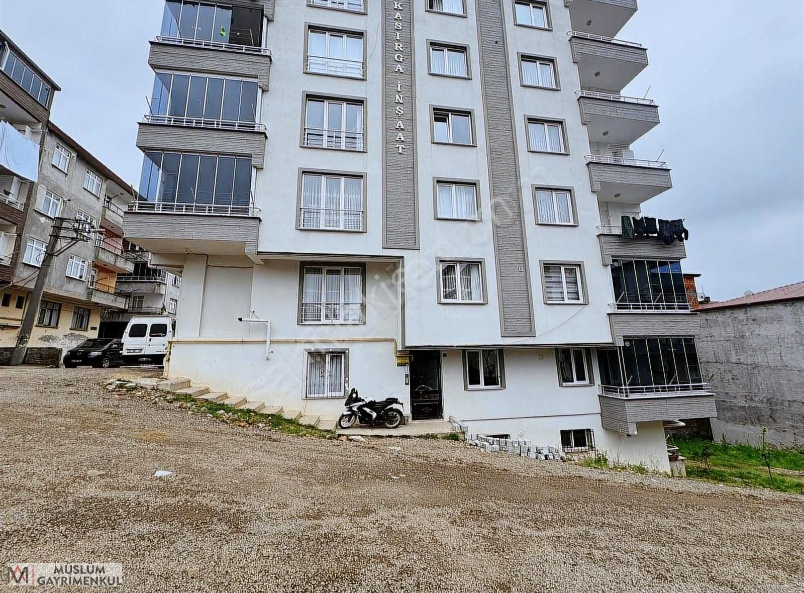 Müslüm Gayrimenkul'den Oturuma Hazır 2+1 Kiralık Daire