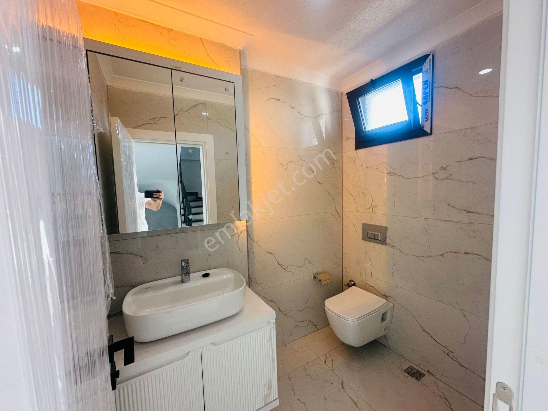 Didim Hisar Mah.deniz Manzaralı 3+1 Açık Mutfaklı Teraslı Sıfır Ve Lüx Trıplex Villamız Satılıktır - Görsel 7