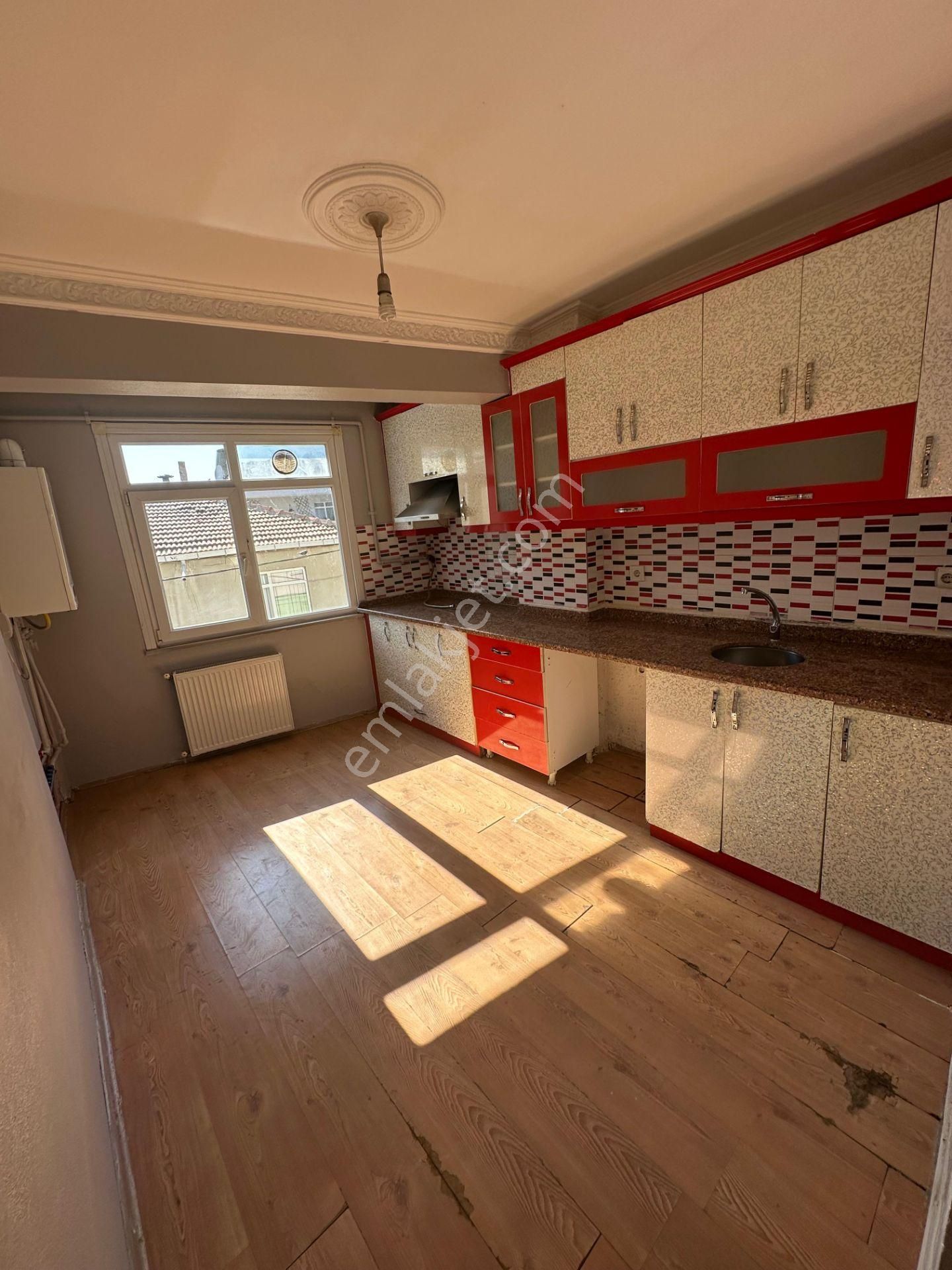 Sultanbeyli Ahmet Yesevi Mahallesi'nde 2+1 Kiralık Daire
