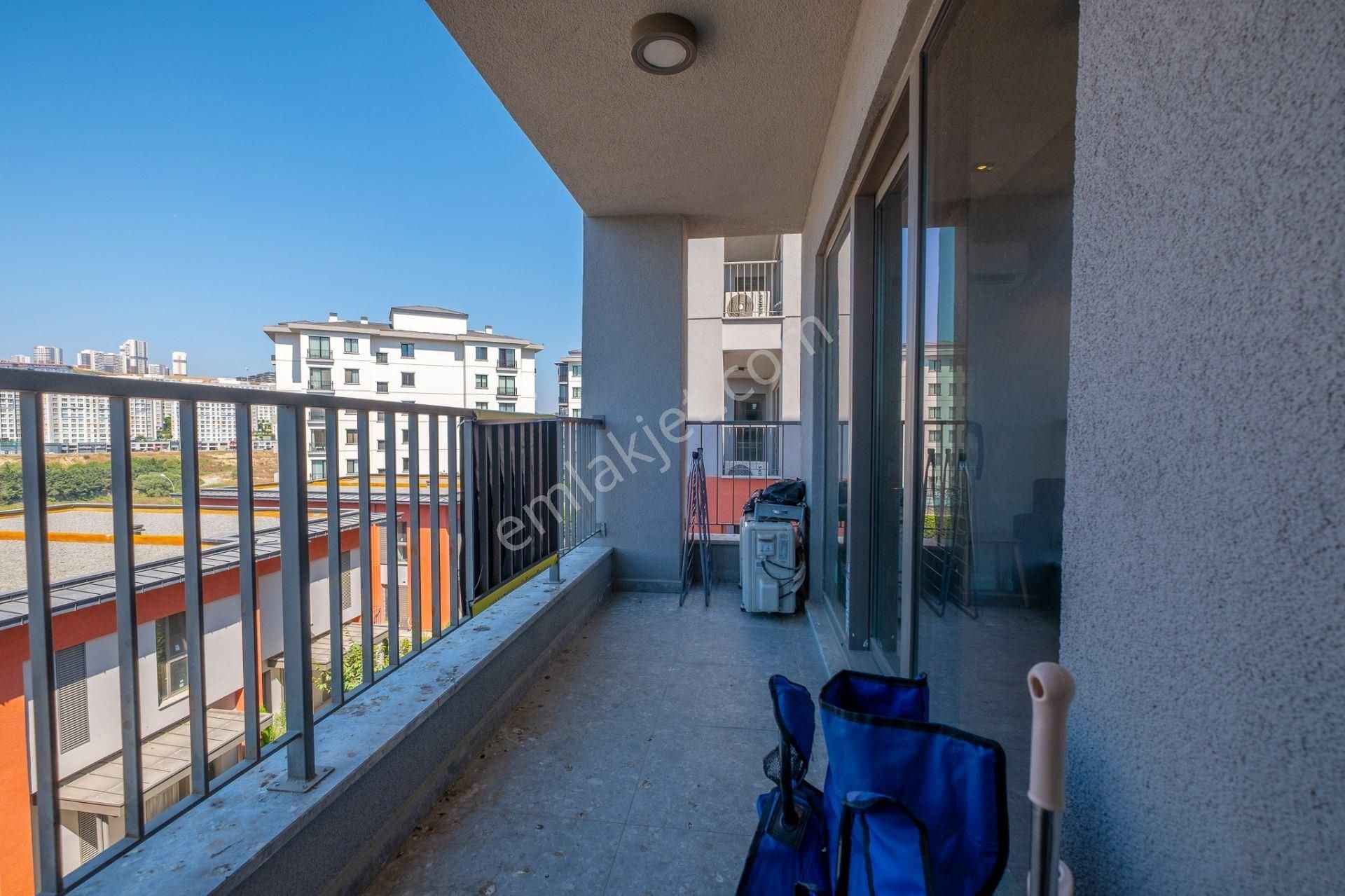 Bahçeşehir 1. Kısımda Satılık Balkonlu Yatay Mimari 3+1 Daire - Görsel 5