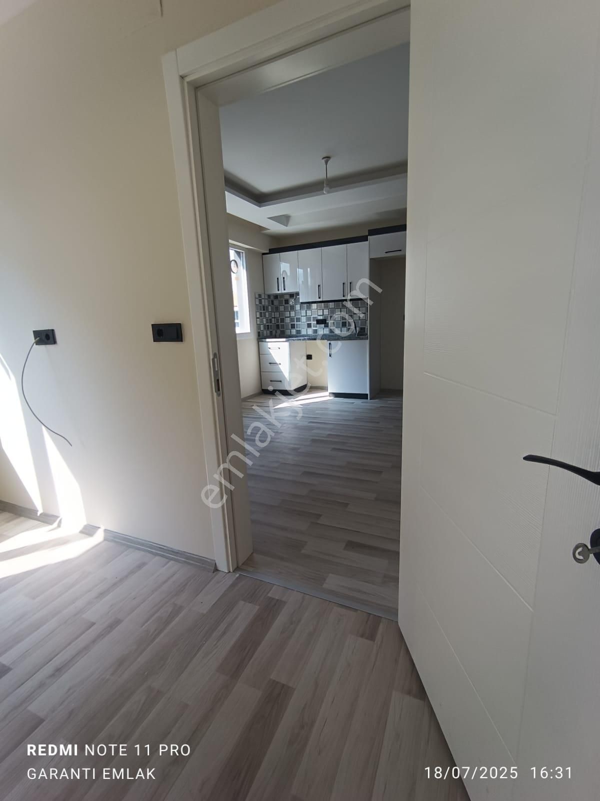 Alaşehir Fatihte 1+1 Kiralık Daire