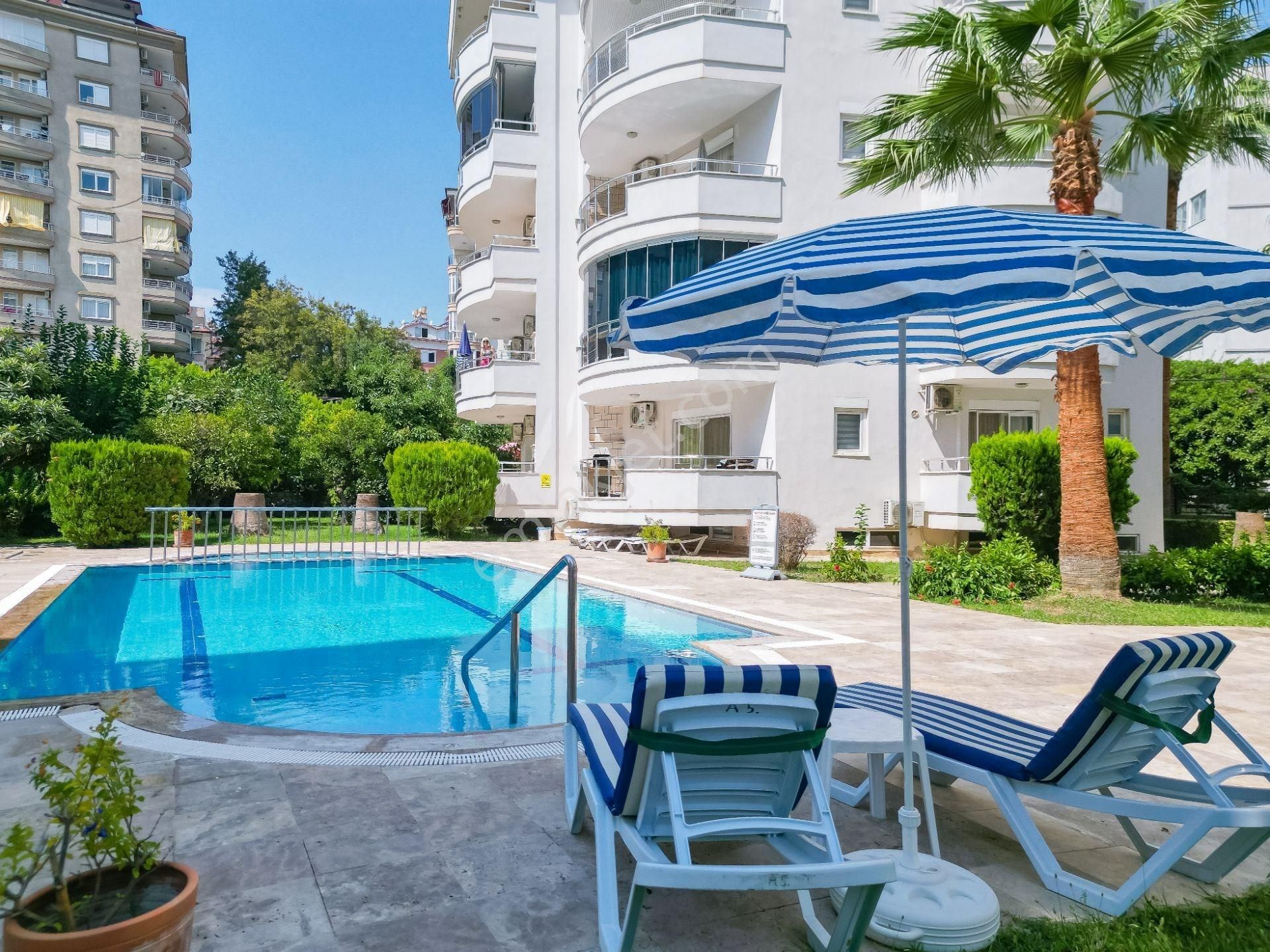 Alanya Cikcillide Satılık 2+1 Havuzlu Site İçerisinde Mobilyalı Daire