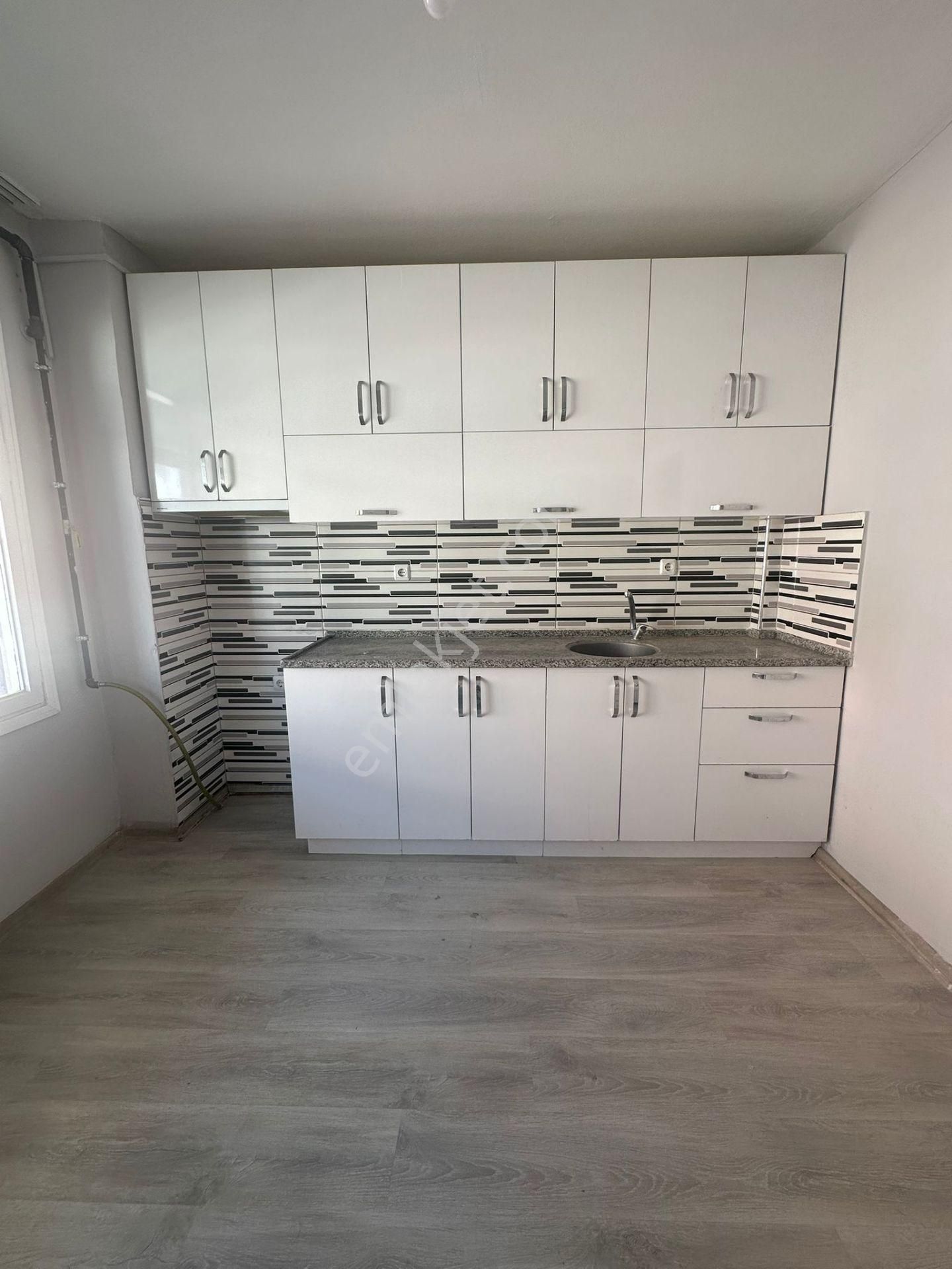 Merkezi Konumda, Kiralık ,3+1 , 160 M2 ,dgazlı Daire