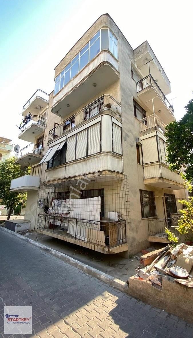 Kuşadasında Merkezde 3+1 Satılık Daire