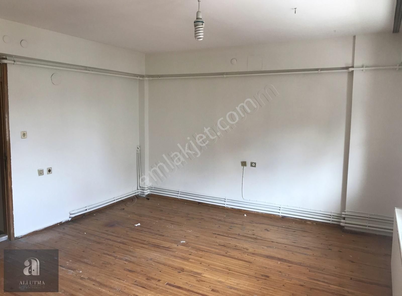 Karaman Mahallesinde 3+1 120 M2 Kiralık Daire