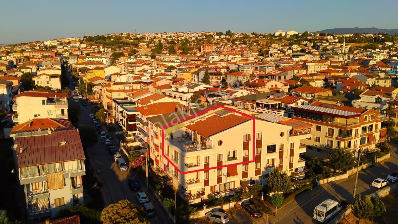 Yalova Merkez Dere Mh Satılık 4+1 Köşe Konum 300 M2 Dubleks