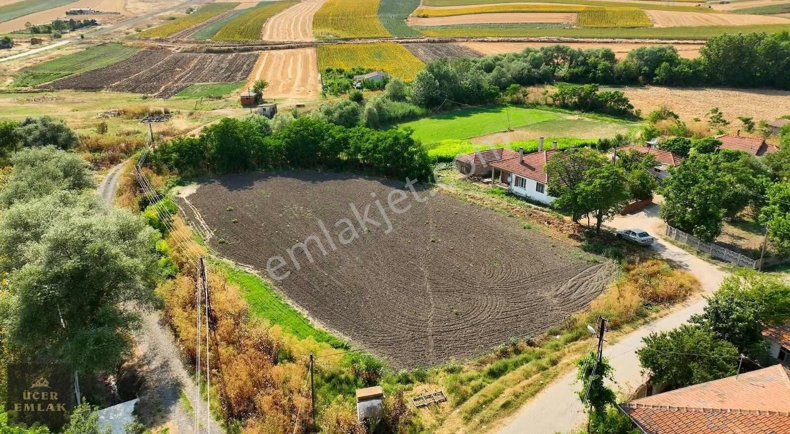 Üçer Emlak'tan Lüleburgaz Sarıcaali Köy İçi 2.940m2 Satılık Arsa