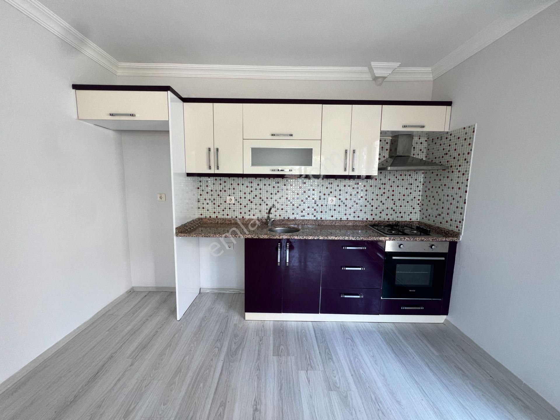 Jet'ten Altınkumda Satılık Kullanışlı 1+1 Daire