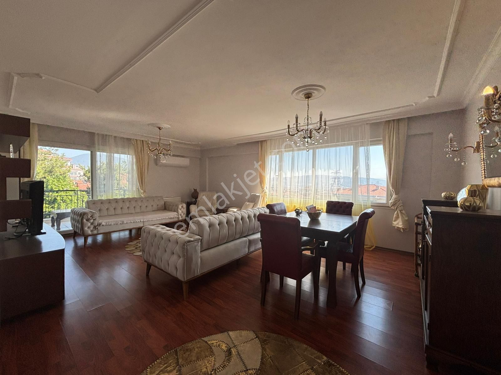 Bornova Evka 3 Deniz Sitesinde 3+1 150m2 Kombili Kiralık Daire!
