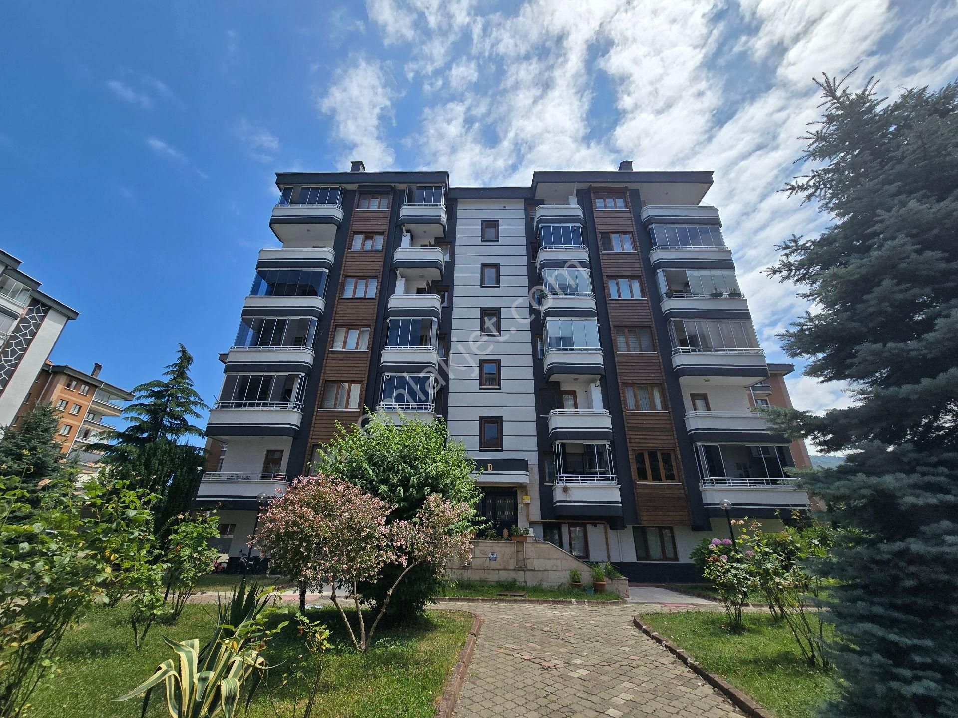 Efirli Meltem Sitesinde Komple Yapılı 3+1 Satılık Daire