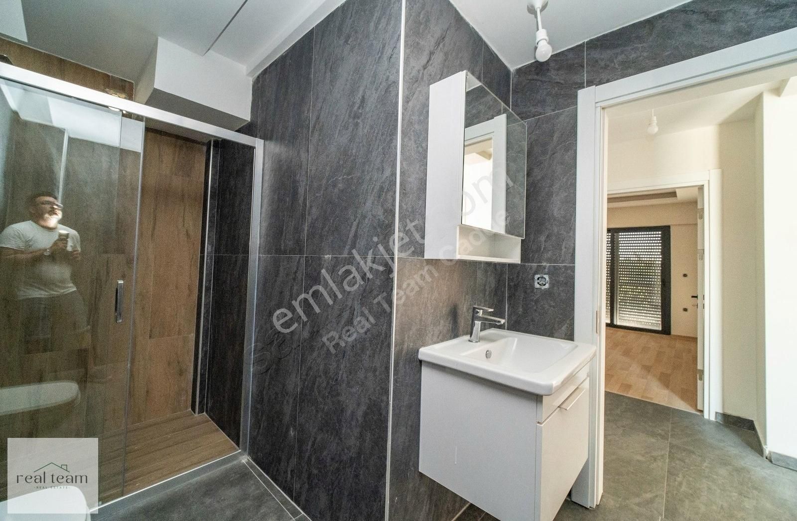 Urla Kalabak' Ta Sahile 200mt Net 160m² Sıfır Boş İkiz Villa - Görsel 25