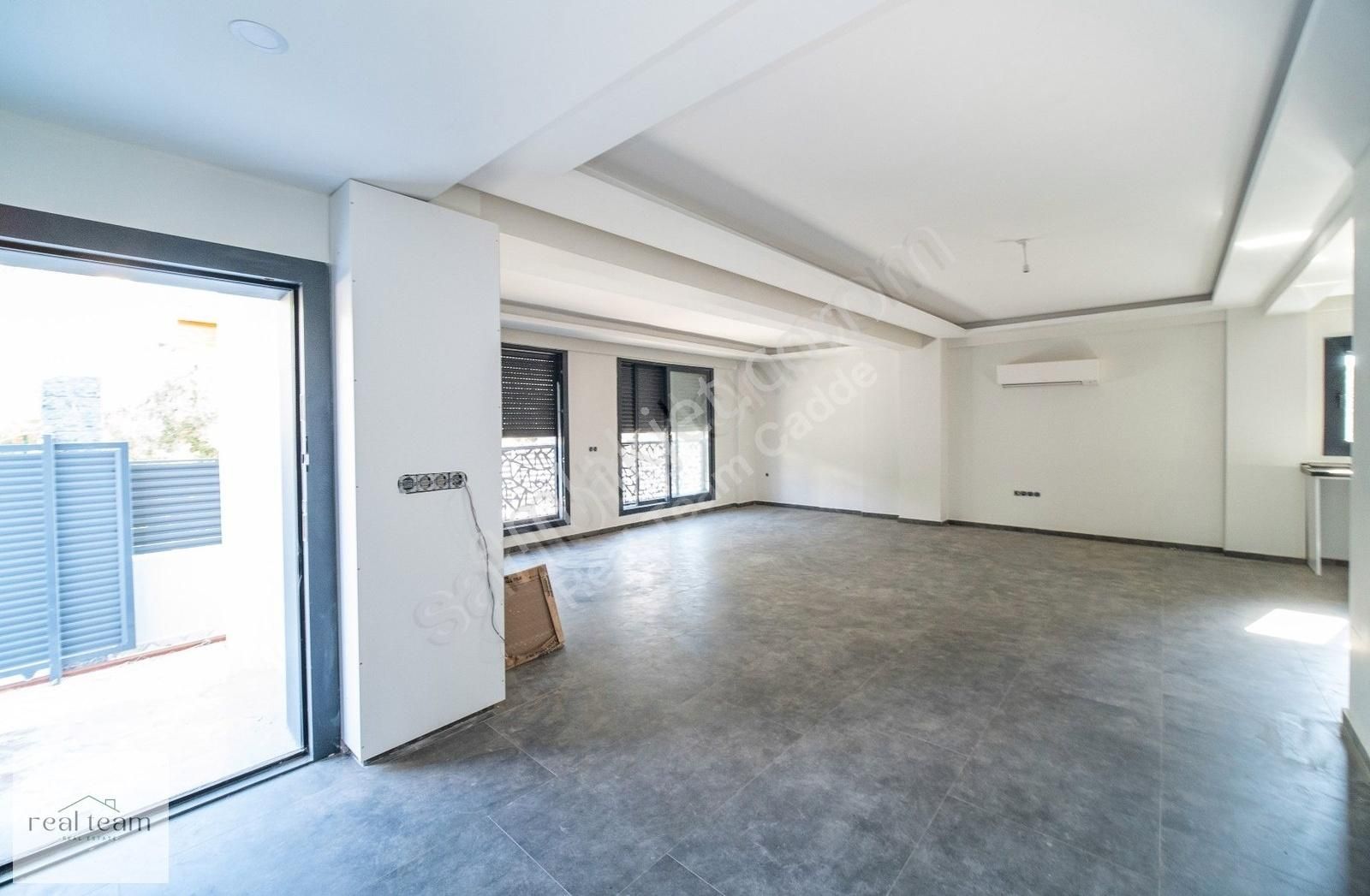 Urla Kalabak' Ta Sahile 200mt Net 160m² Sıfır Boş İkiz Villa - Görsel 29