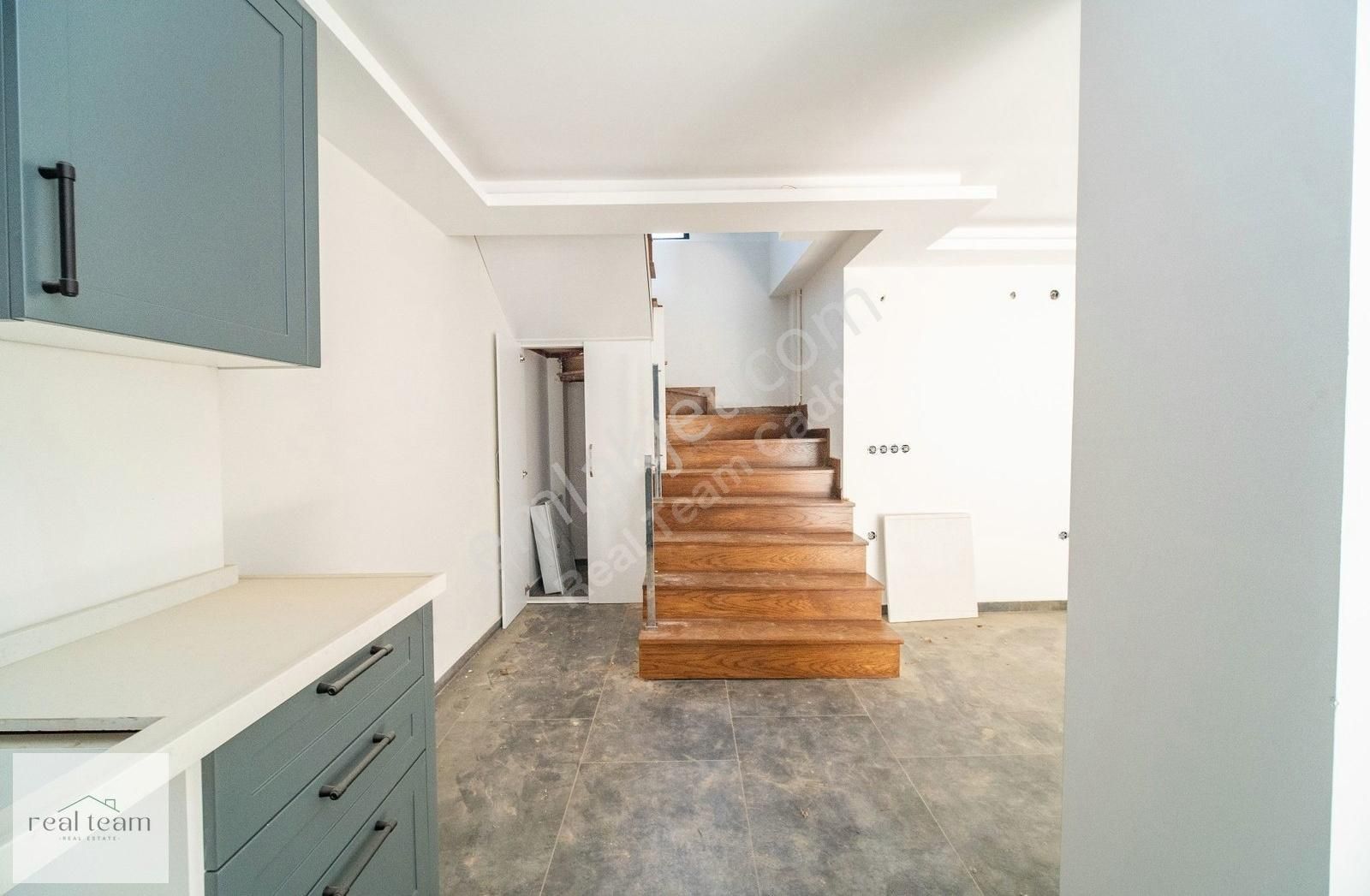 Urla Kalabak' Ta Sahile 200mt Net 160m² Sıfır Boş İkiz Villa - Görsel 23