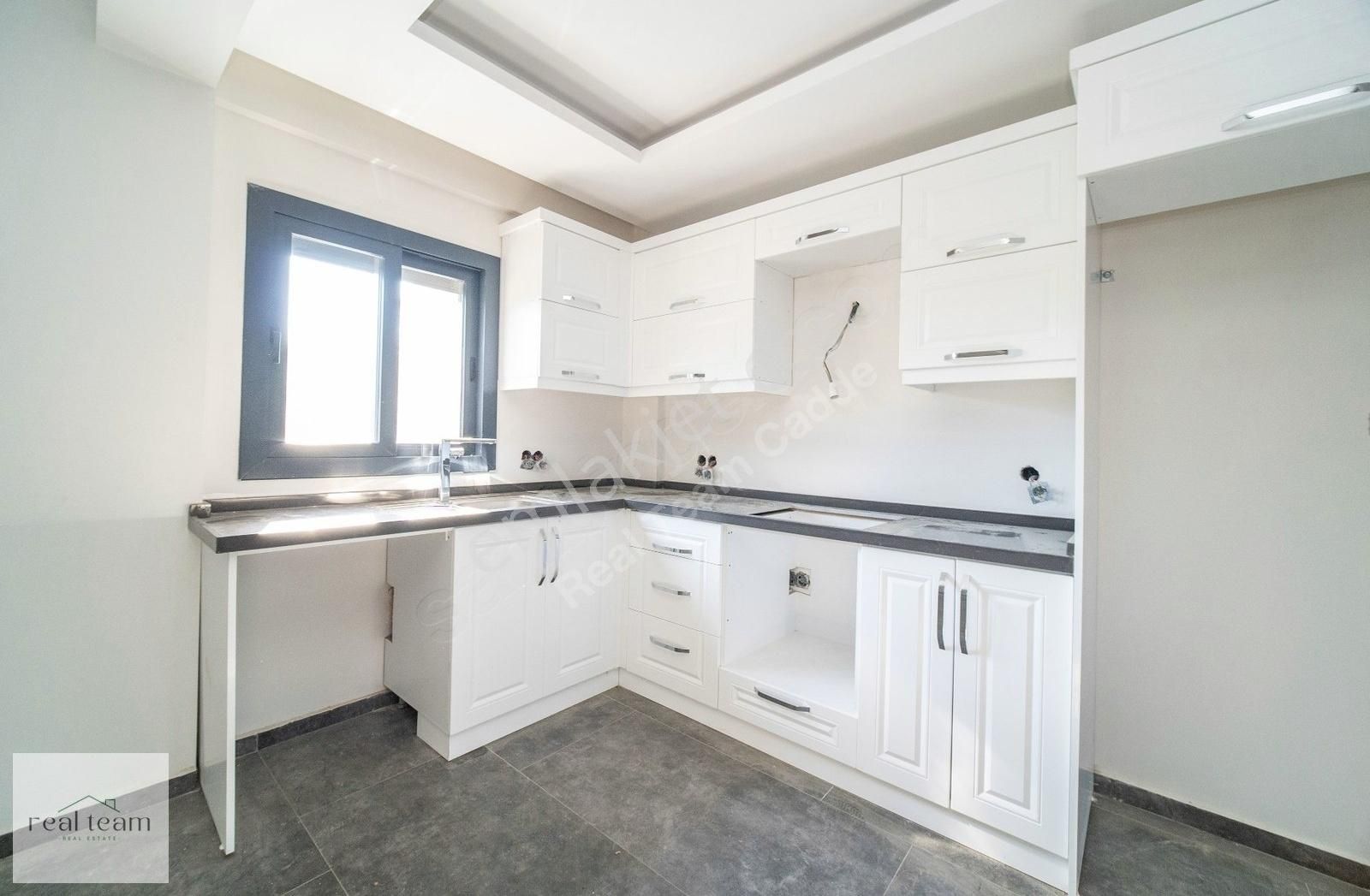 Urla Kalabak' Ta Sahile 200mt Net 160m² Sıfır Boş İkiz Villa - Görsel 20