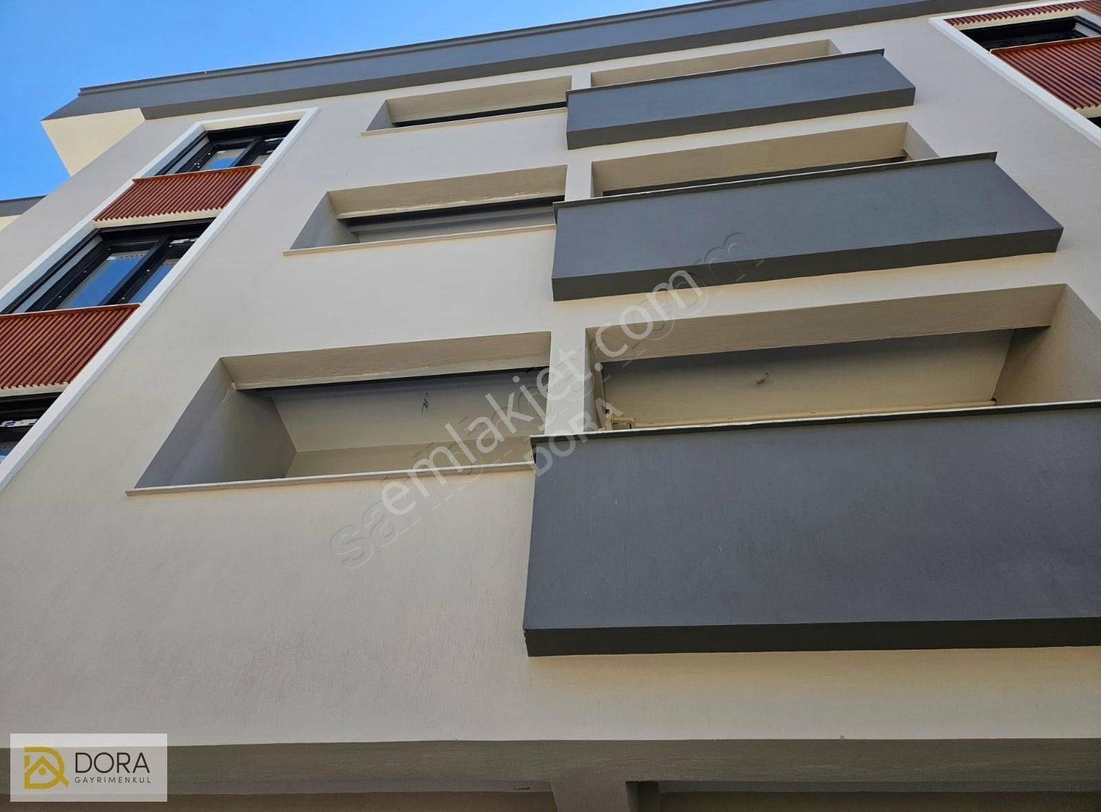 Sıfır Yeni Köşe Binada 3+1 Çift Cephe 2 Banyolu Şık Daire