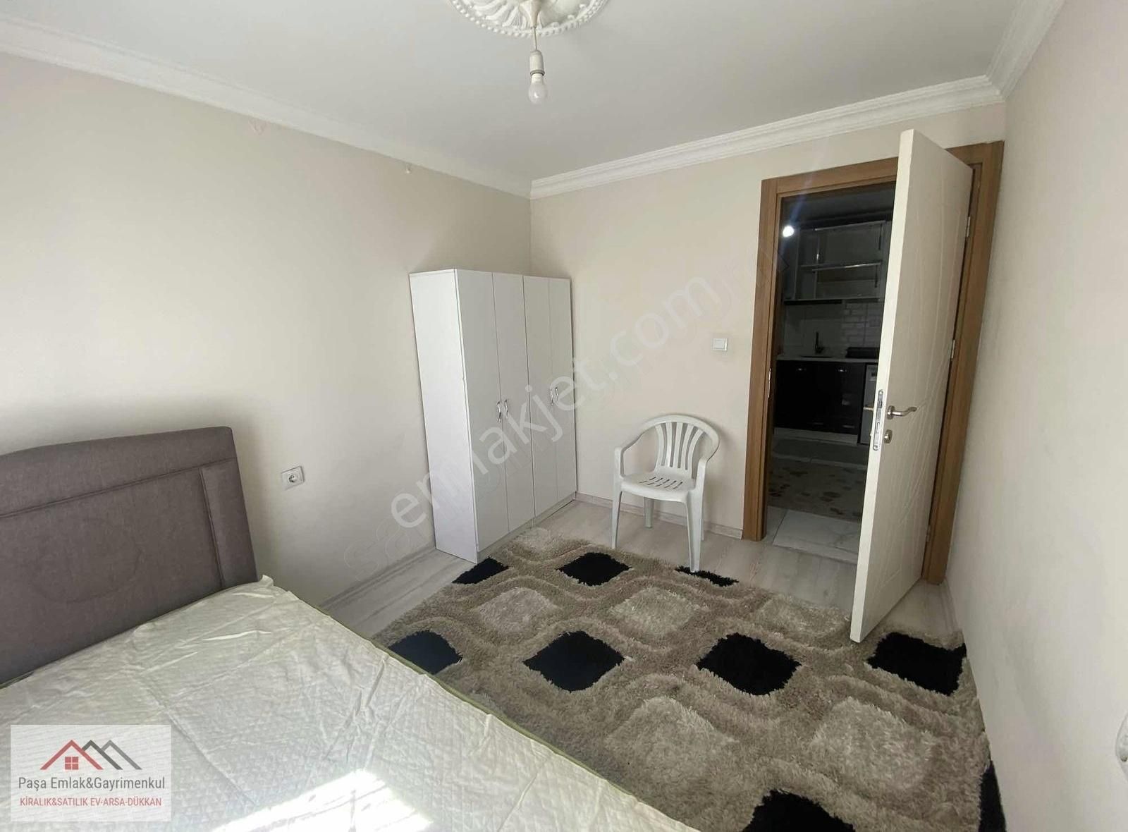 Çarşı Merkezde 2+1 Net Dahil Eşyalı Apart