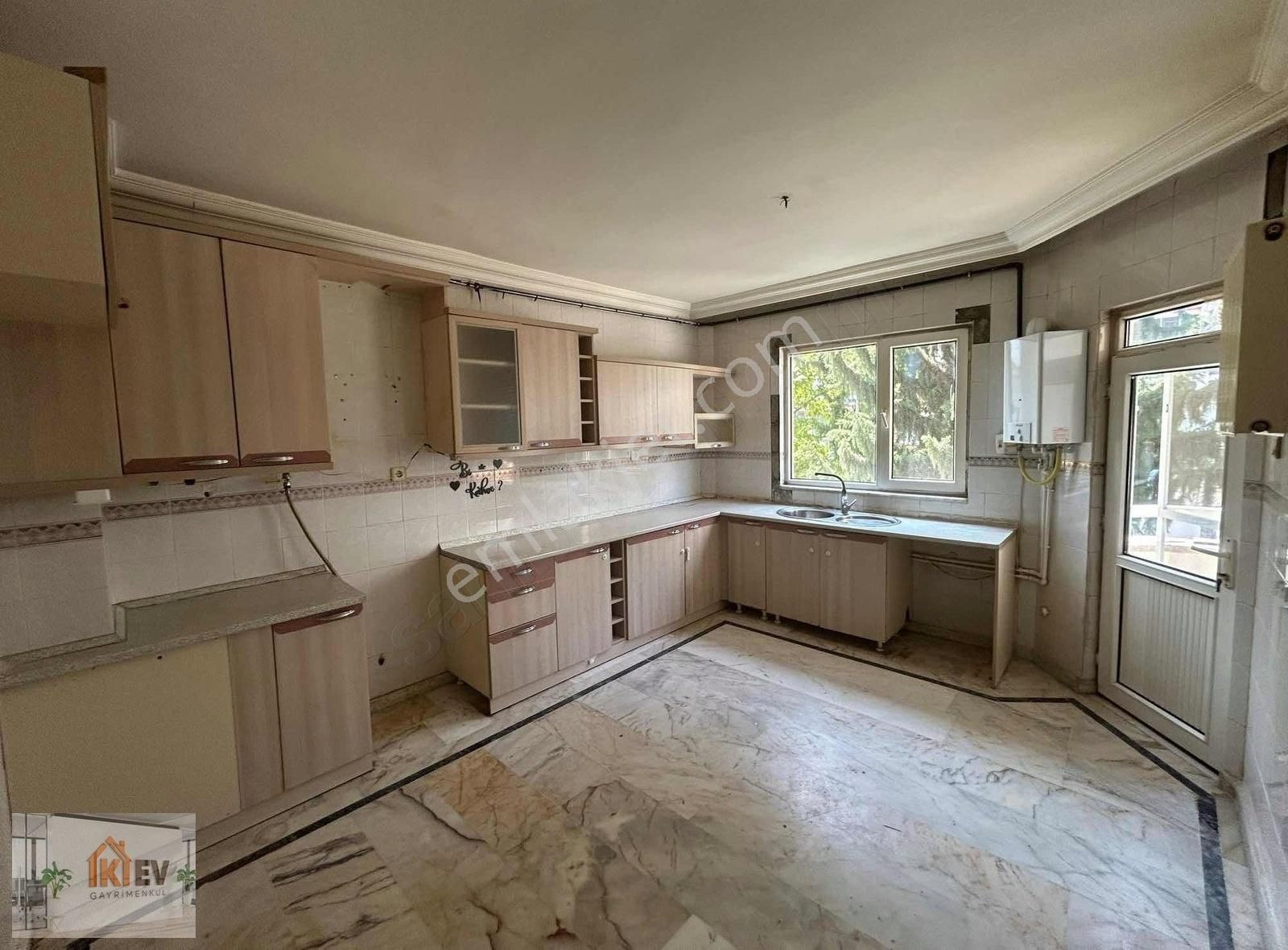 İkievden Şehir Merkezinde Yüksek Primli 3+1 Satılık Daire