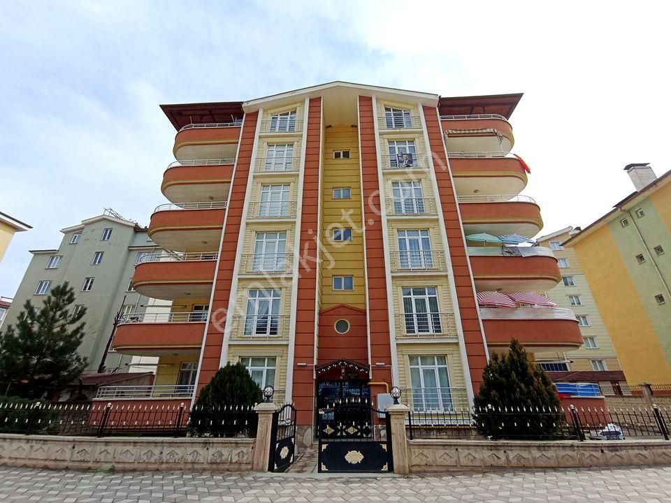 Adliye Karşısı 5+2 Dubleks Daire – Teraslı, Tek Tapulu, Ayrı Girişli