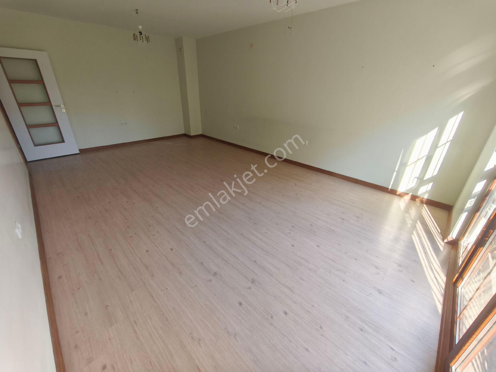 Uzman Emlak'tan 1 Etap Toki Konutlarında 3 Katta 3+1 Satılık Daire