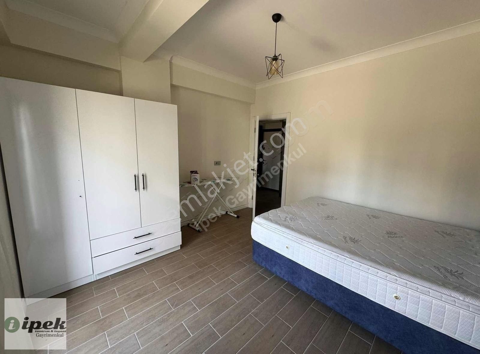 İpek Gayrimenkul - Sırrında Kiralık 1+1 Eşyalı Daire