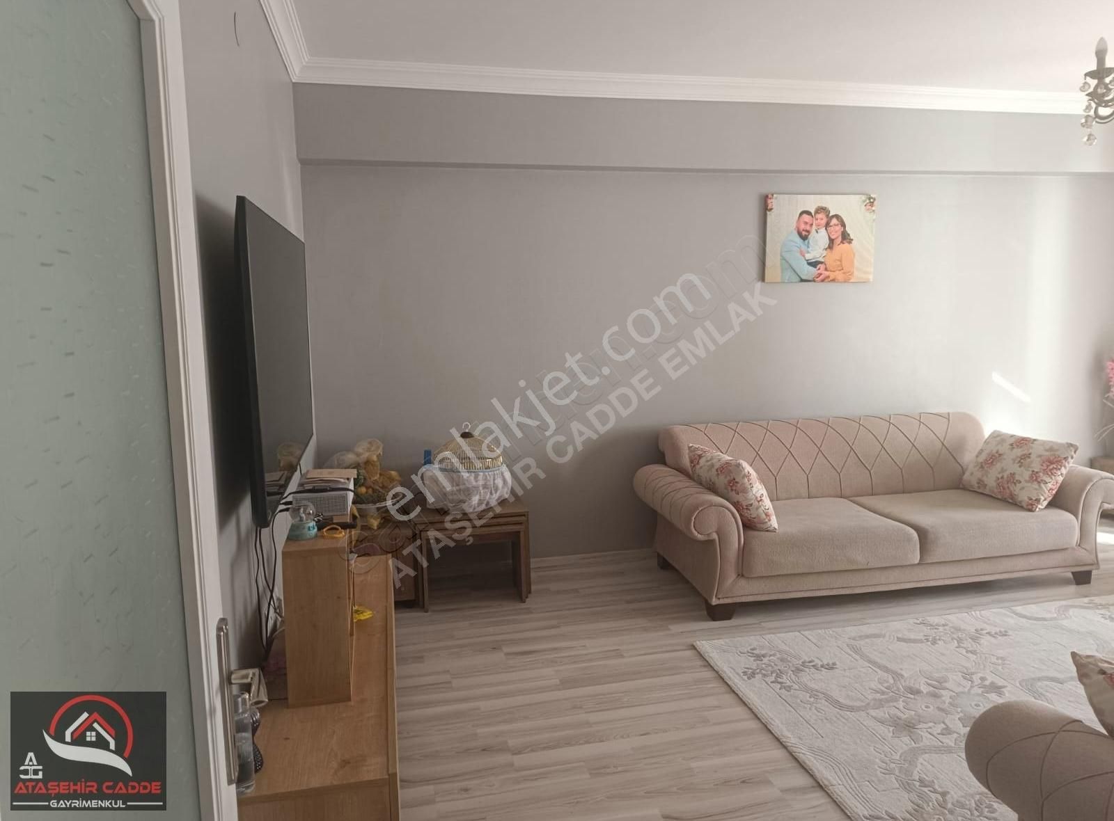 [acg] Birçok Lokasyona Yürüme Mesafesinde Acil Satılık 3+1 Daire