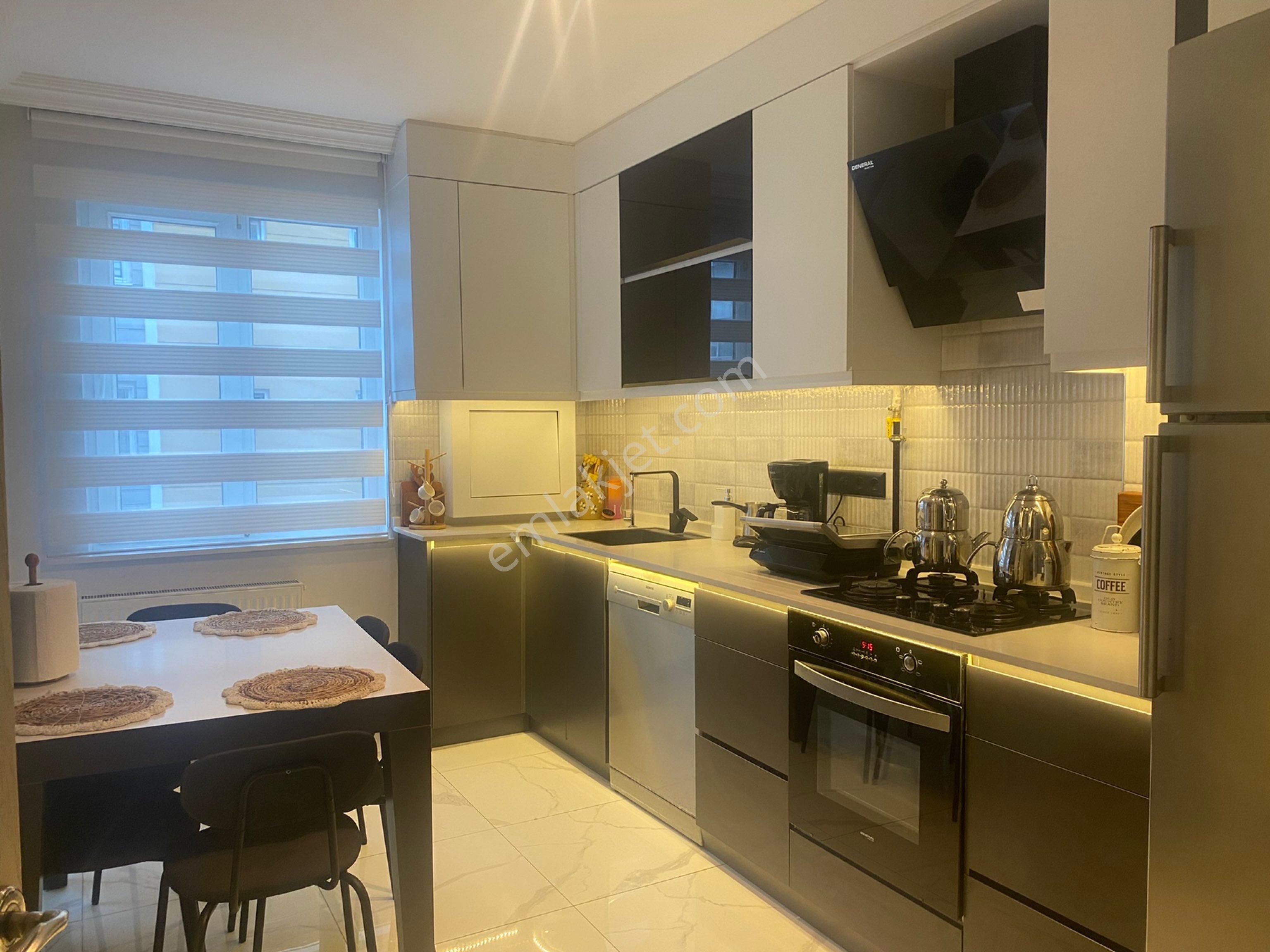 Meydankavağında 12.cadde Yakın Satılık 2+1 Ebeveyn Banyolu Masrafsız