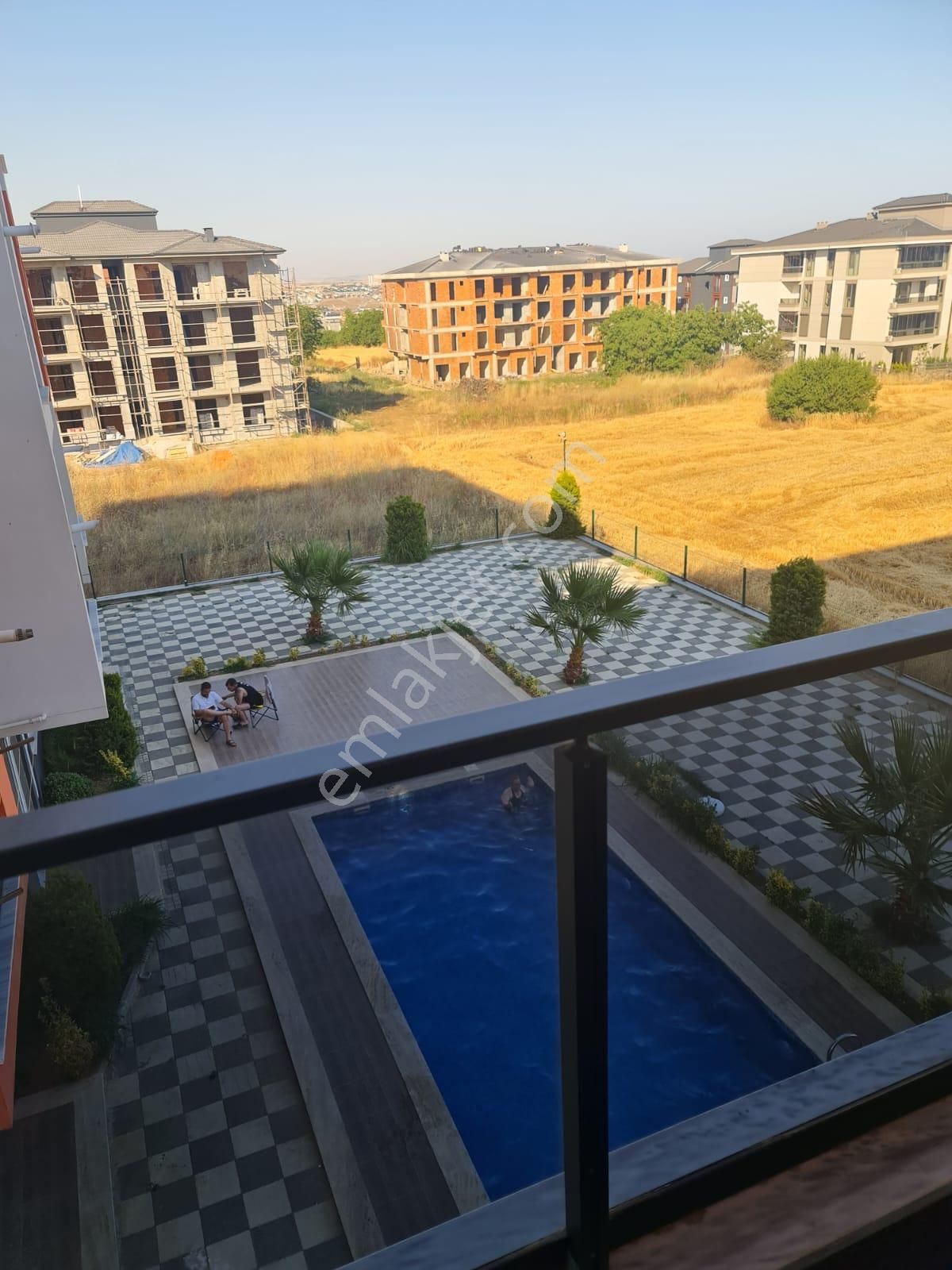 Ekşioğlu 'dan Tekirdağ Süleymanpaşa Atatürk Mahallesinde Eşyalı Kiralık Daire 1+1