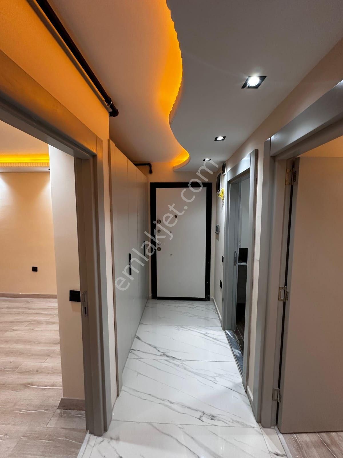 Mark Antalya'ya Yürüme Mesafesinde Ultra-lüx K.otoparklı Havuzlu Doğalgazlı 2+1 Daire