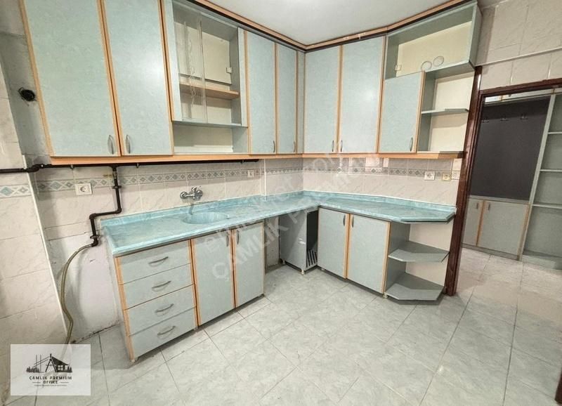 Zeytinköy'de Fırsat Satılık Daire 2+1 Ara Kat Çift Balkonlu - Görsel 2