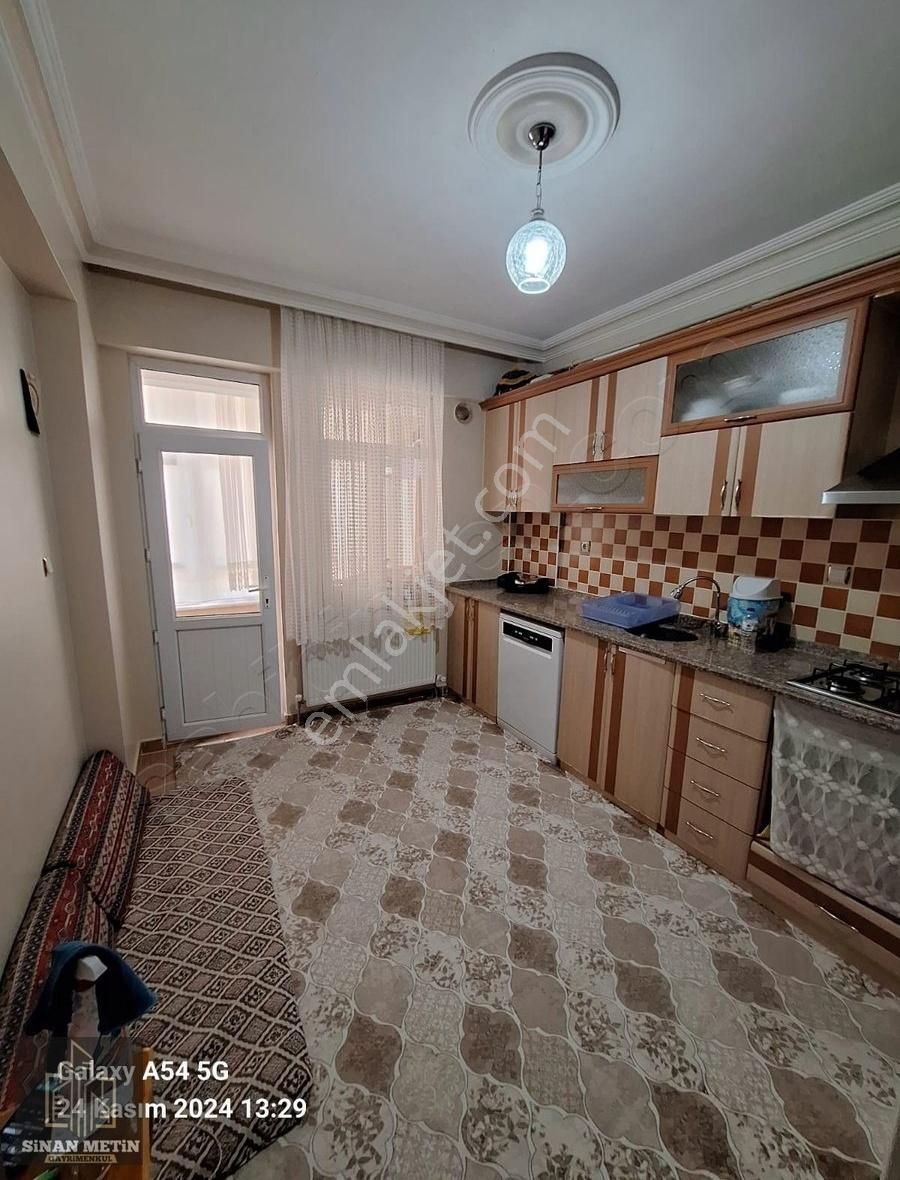 Aydınlık Evler H.çelebi Mh. Acil Satılık 3+1 Daire