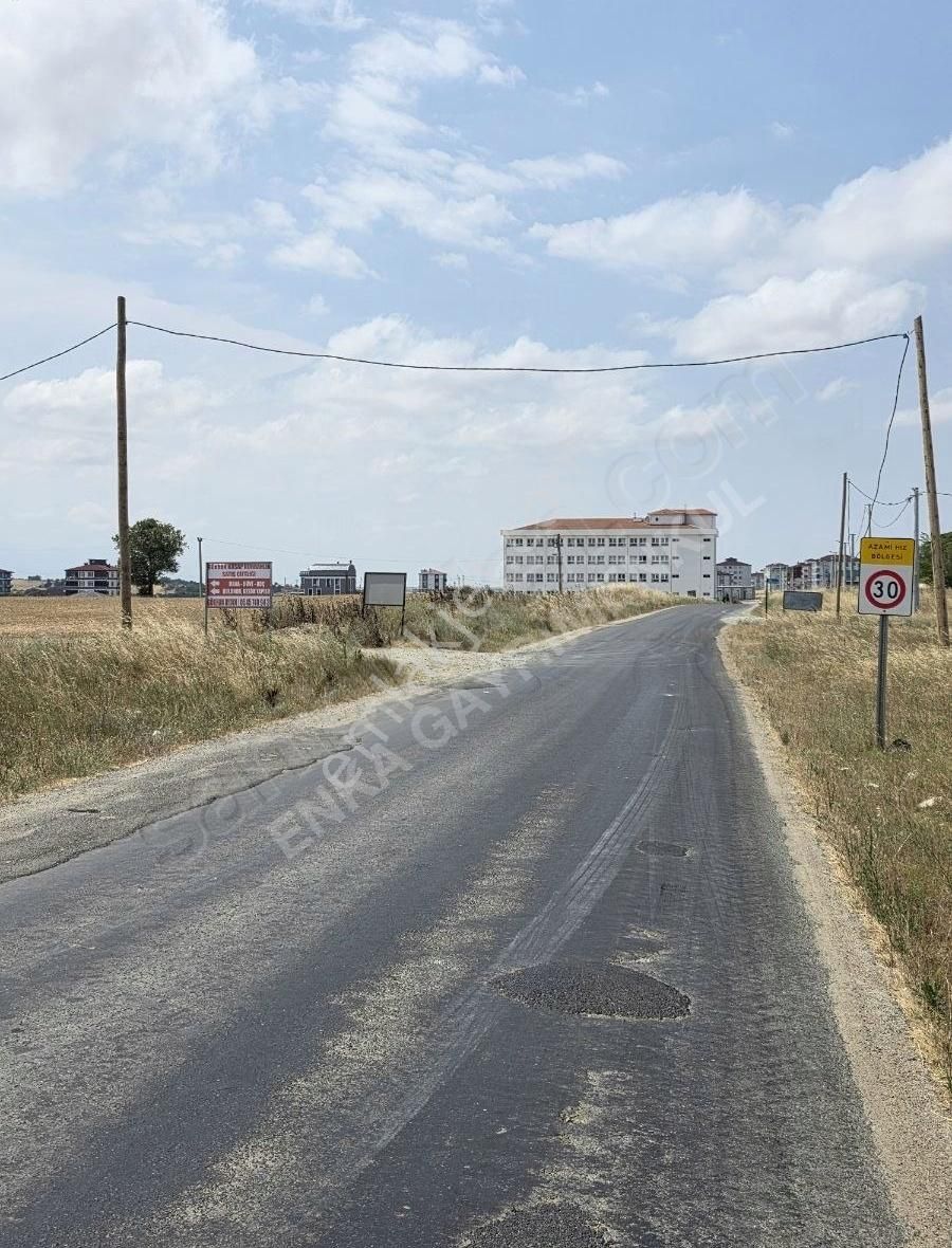 Kızılpınarda Cadde Cephe Muhteşem Arsa