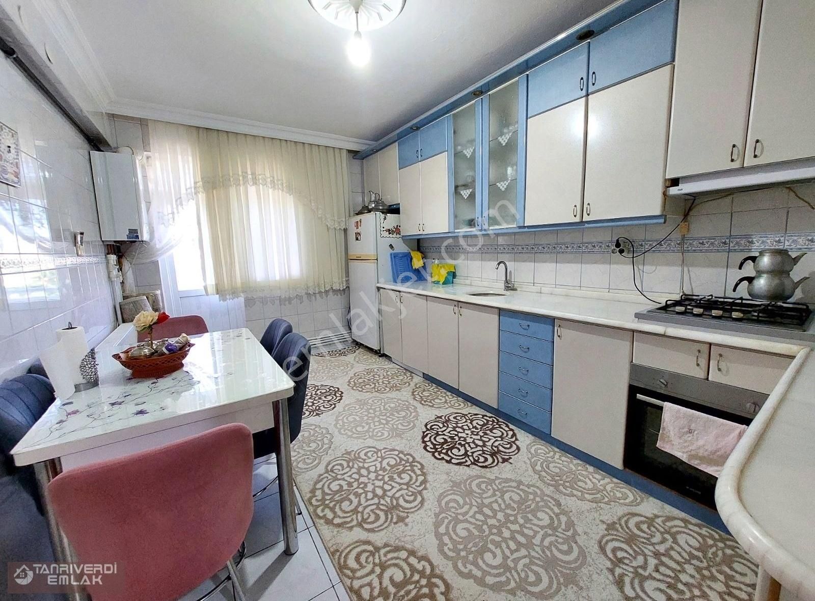 Tanrıverdi'den Satılık Atatürk Mah Arakat Önü Açık 3+1 Daire
