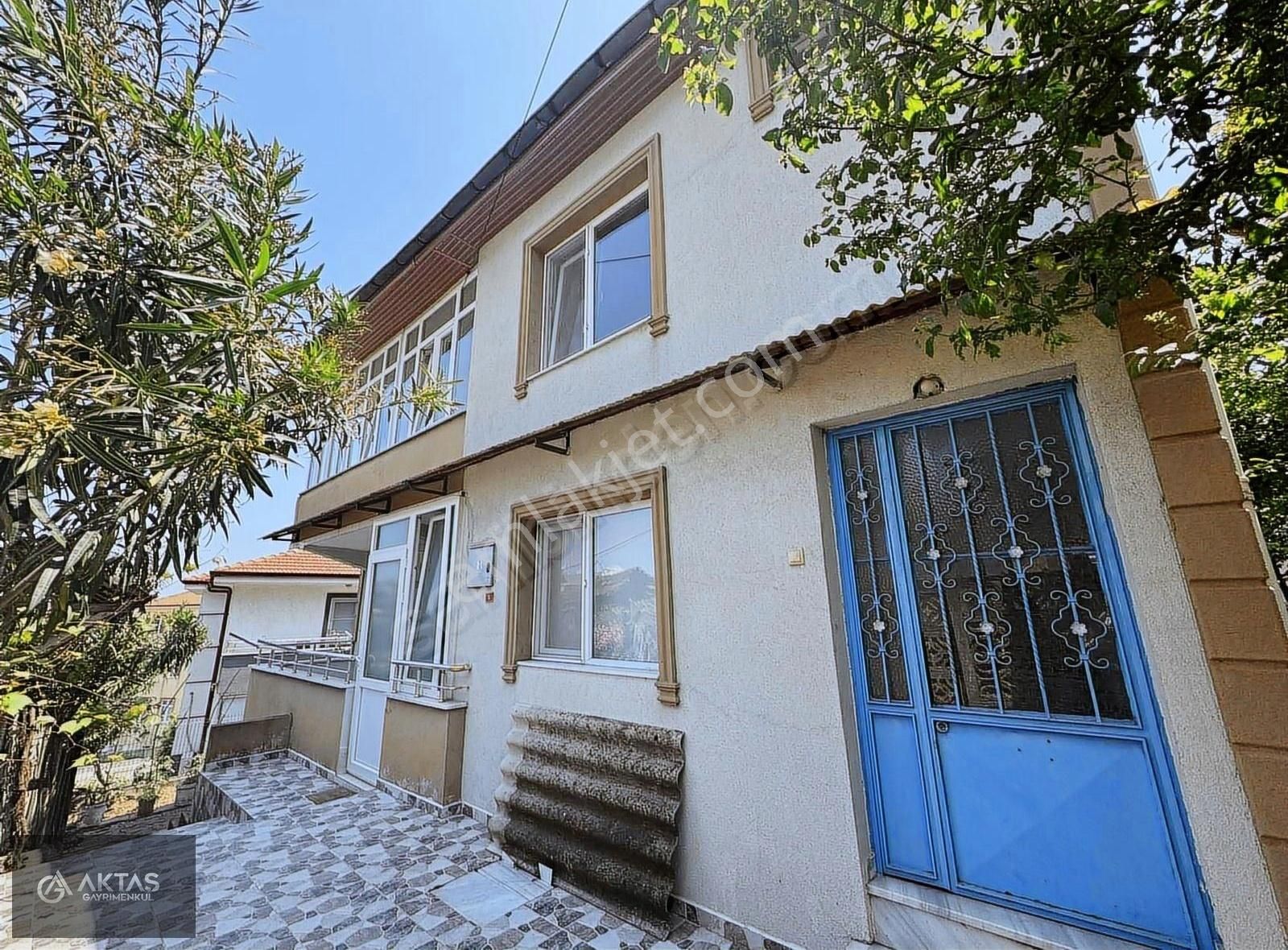 Erenler Türbe Yakını Kiralık 2+1 Bakımlı Müstakil Girişli Daire
