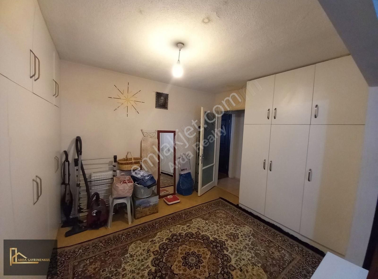 K.yaka M.barutçu Sokak Çarşı Yakını Çift Cephe 2+1 100m2 D.gazlı - Görsel 17