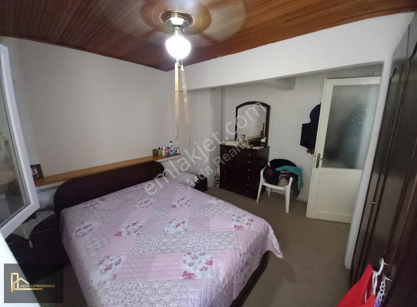 K.yaka M.barutçu Sokak Çarşı Yakını Çift Cephe 2+1 100m2 D.gazlı - Görsel 9