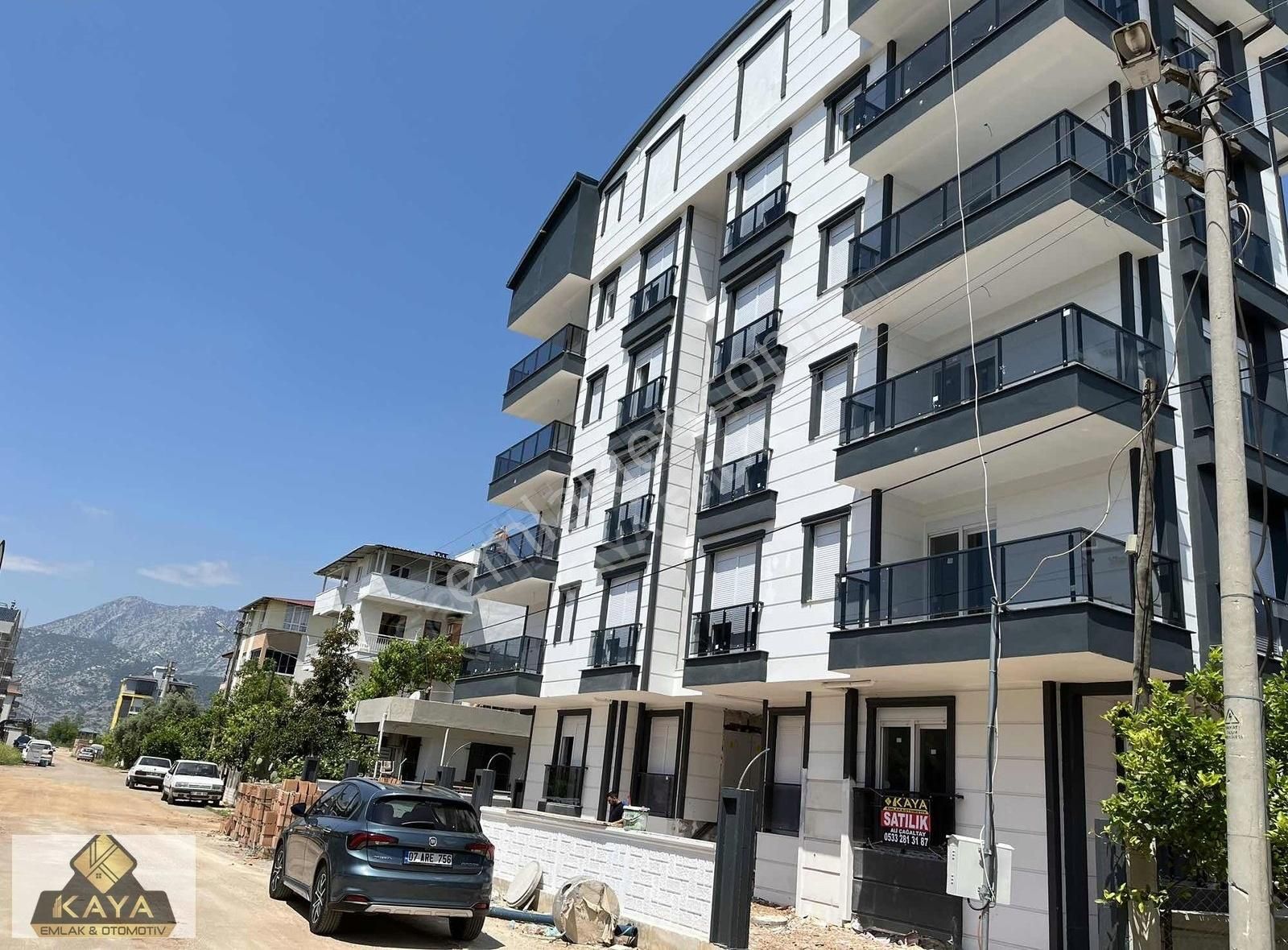 Döşemealtı Yeniköyde Satılık Park Manzaralı 1+1 Yeni Lüks Daire