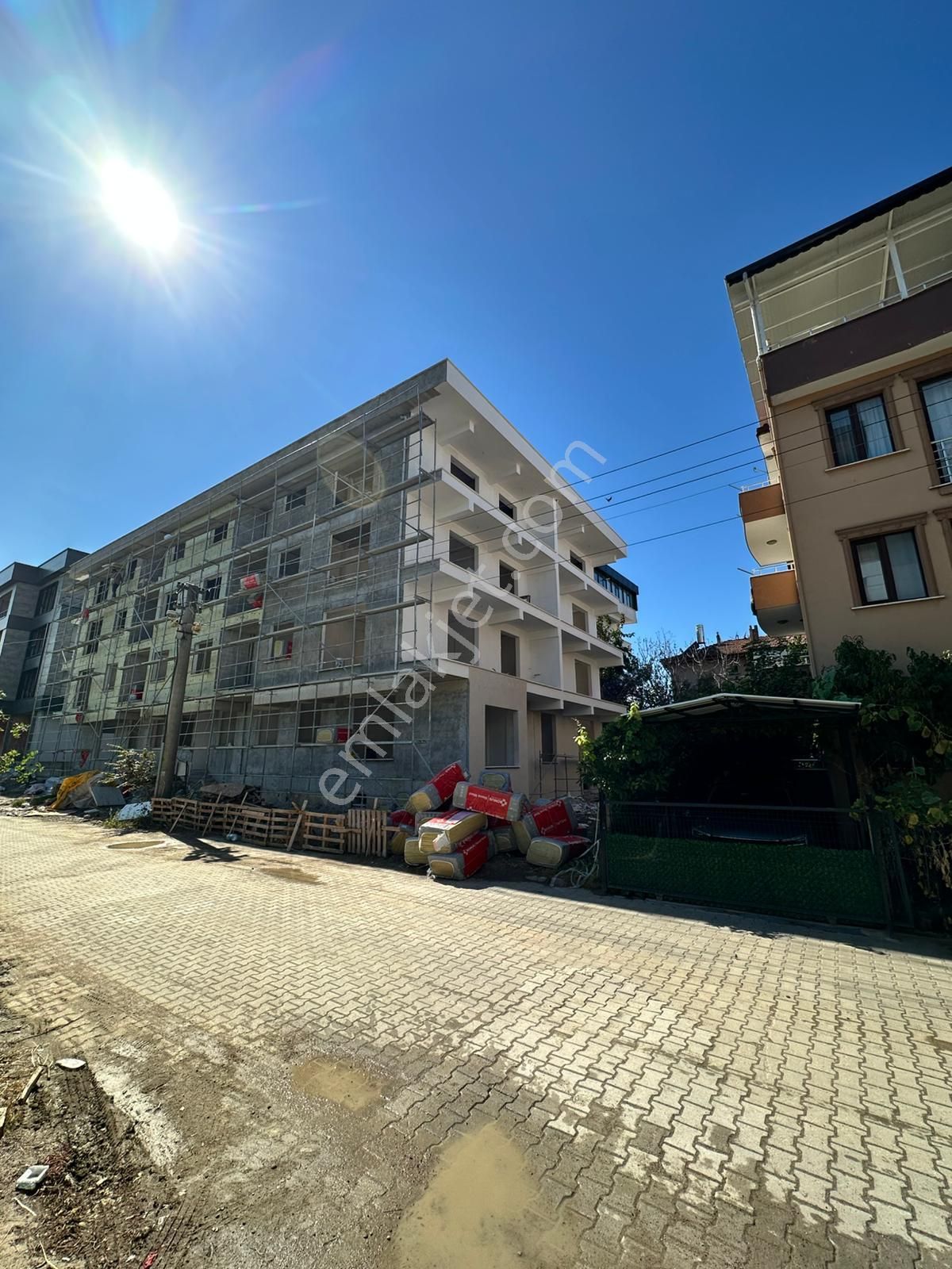 Satılık 3+1 4 Adet Ebevny Banyolu Satılık Daire - Görsel 3
