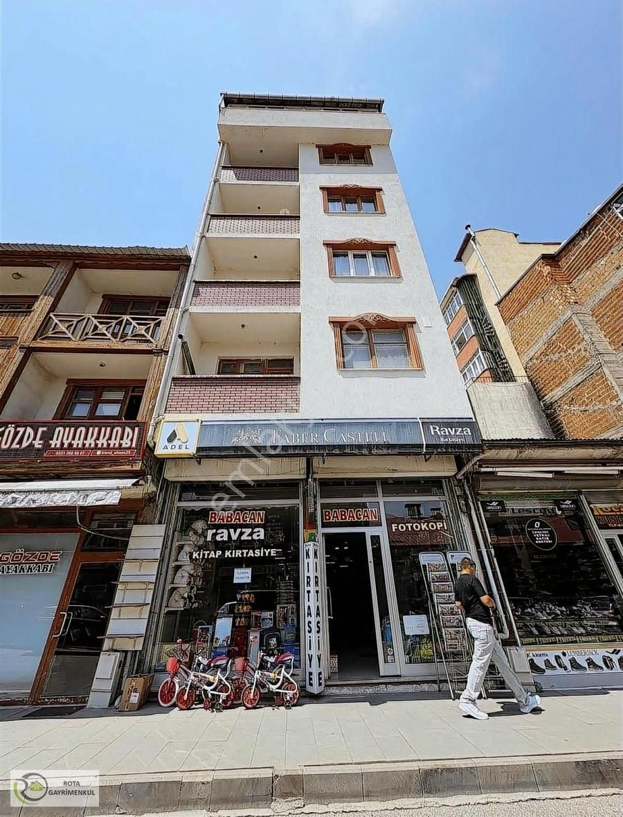 Rota Gayrimenkul'den Oltu Merkez'de 2+1 Kiralık Daire