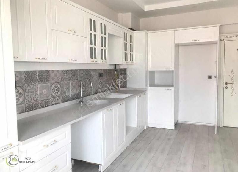 Rota Gayrimenkul'den Yıldızkent'te 3+1 Kiralık Daire