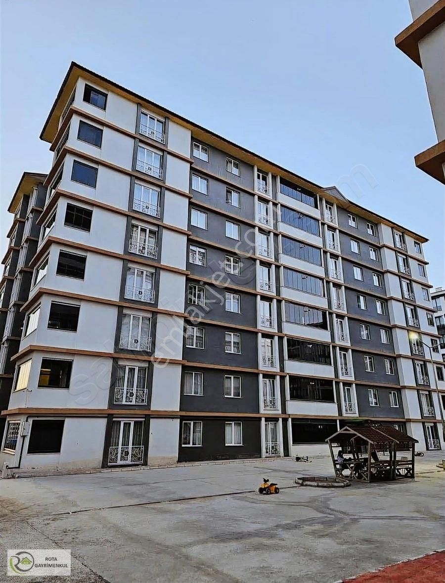 Rota Gayrimenkul'den Yıldızkent'te 2+1 Eşyalı Kiralık Daire