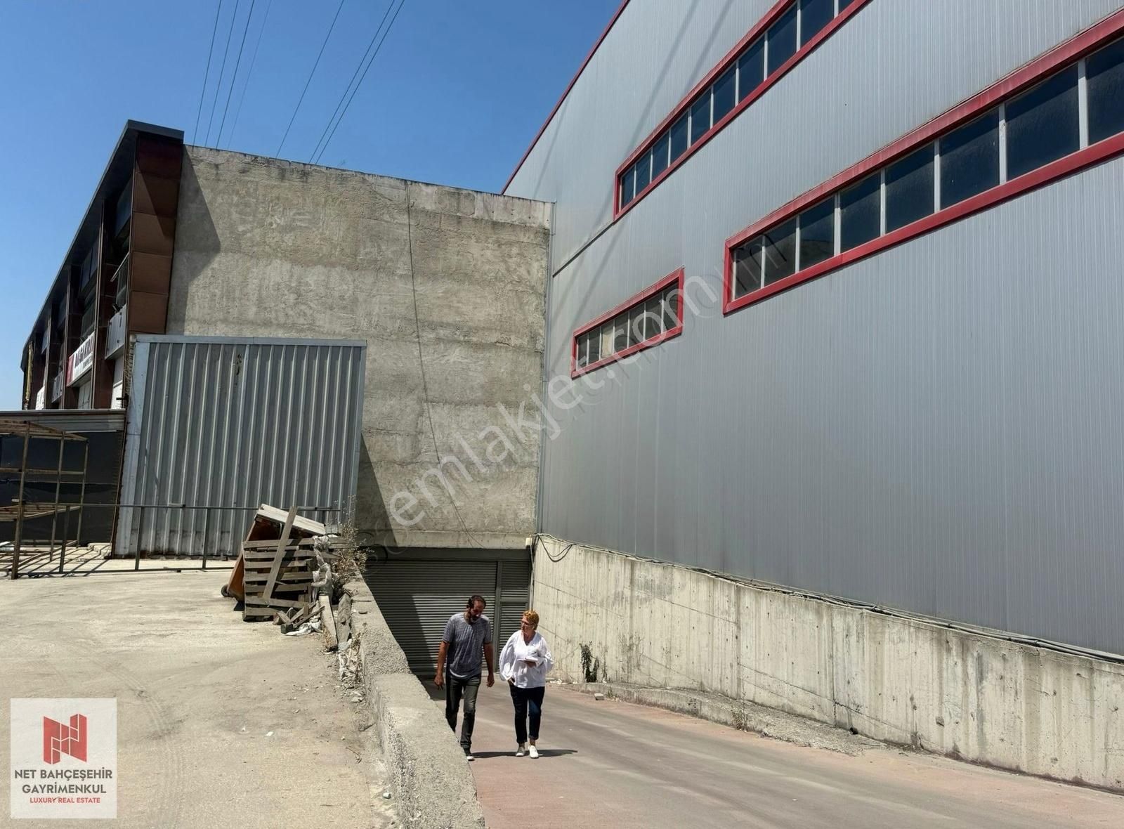 Esenyurt Akçaburgaz Kiralık 1750m2 Depo Kdv Avantajlı