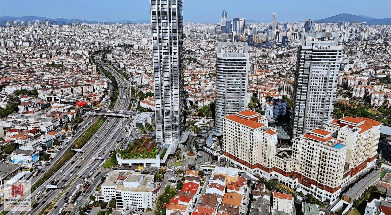 Emaar Squar'de Satılık Özel 2+1 Daire !