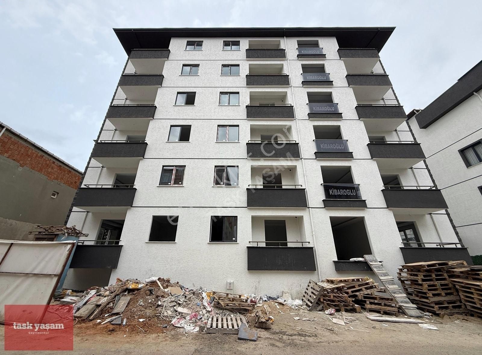 Tuzla M.sinan Mah. Oturuma Hazır Satılık 2+1 Sıfır Daire